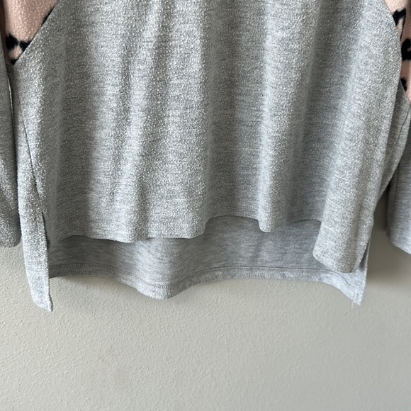 Staccato Gray/Leopard Print Color Block Long Sleeve Tunic Blouse Small - Picture 7 of 13